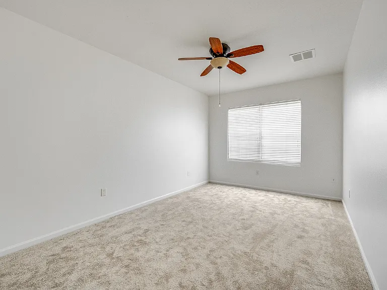 733 Ventura Dr — Photo 19
