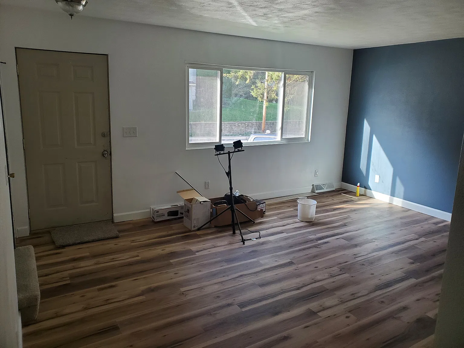 3 bed, 1.5 bath, 1000 sqft, $1,450 — Photo 2