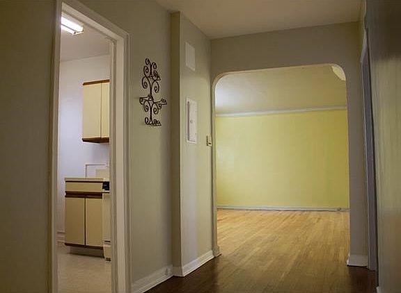 Foyer, Living Room & Kitchen