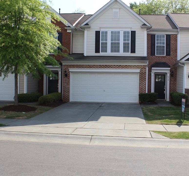 1st image of 504 Dyersville Dr