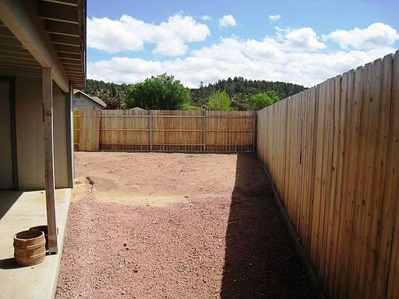 3rd image of 219 S Houston Creek Cir