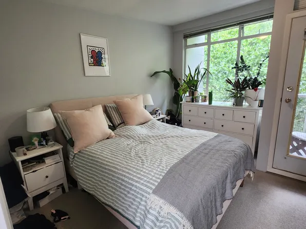 1678 W 7th Ave #6, Vancouver, BC V6J 1S5
