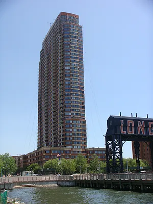 Sold by CityView Real Estate Inc. | media 21