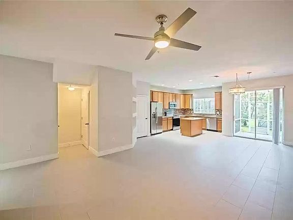 3rd image of 2511 Passamonte Dr