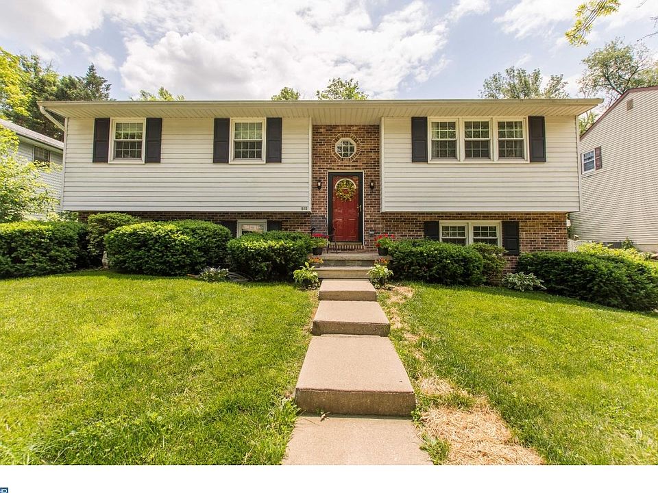 1st image of 610 Oak Ave