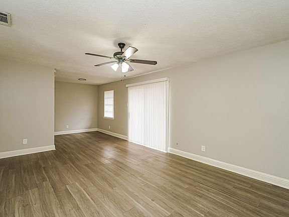 5th image of 425 Price Dr