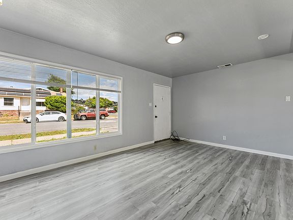 5th image of 1003-1011 Lassen St