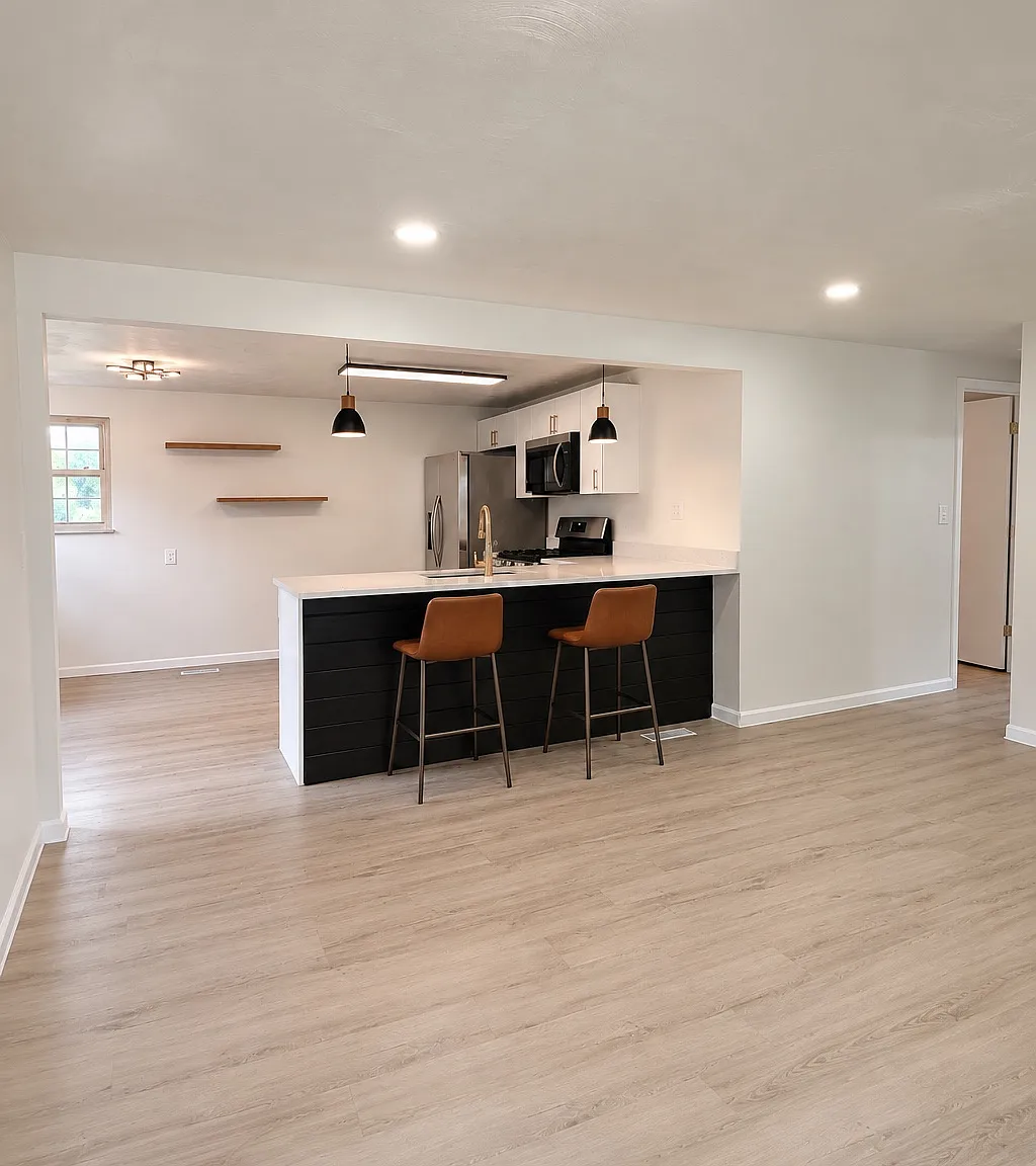 3 bed, 1210 sqft, $1,800 — Photo 1