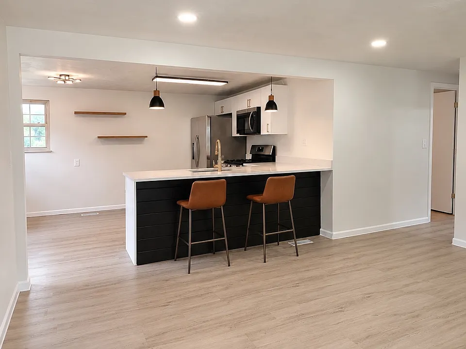 807 Clearview Dr