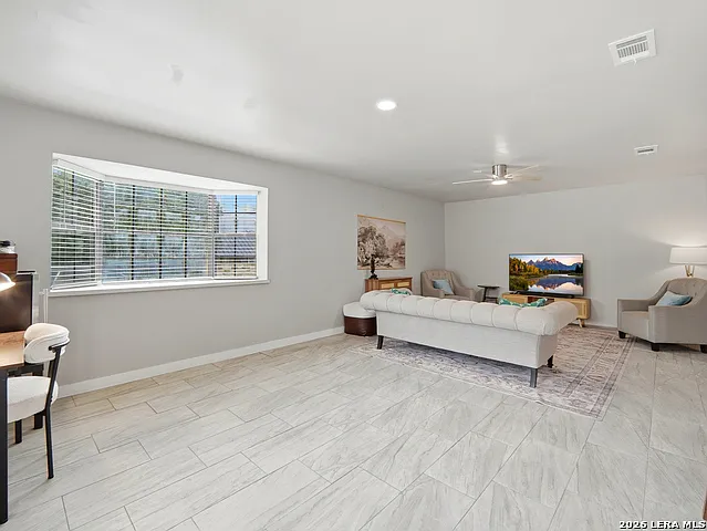 515 Oak Park Dr #515 — Photo 9