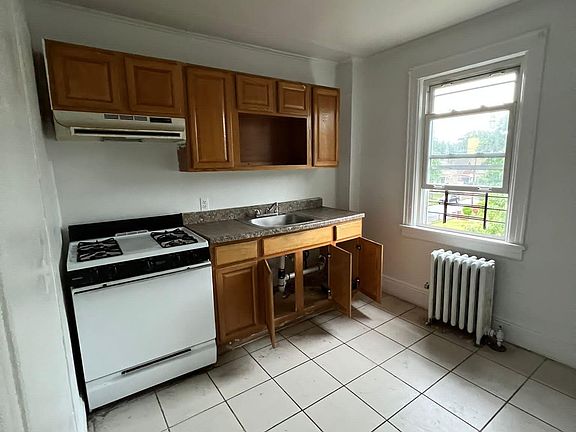 3rd image of 100-01 205th St #2