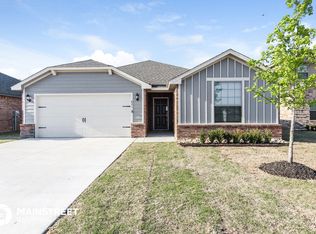 821 NW 6th St, Newcastle, OK 73065