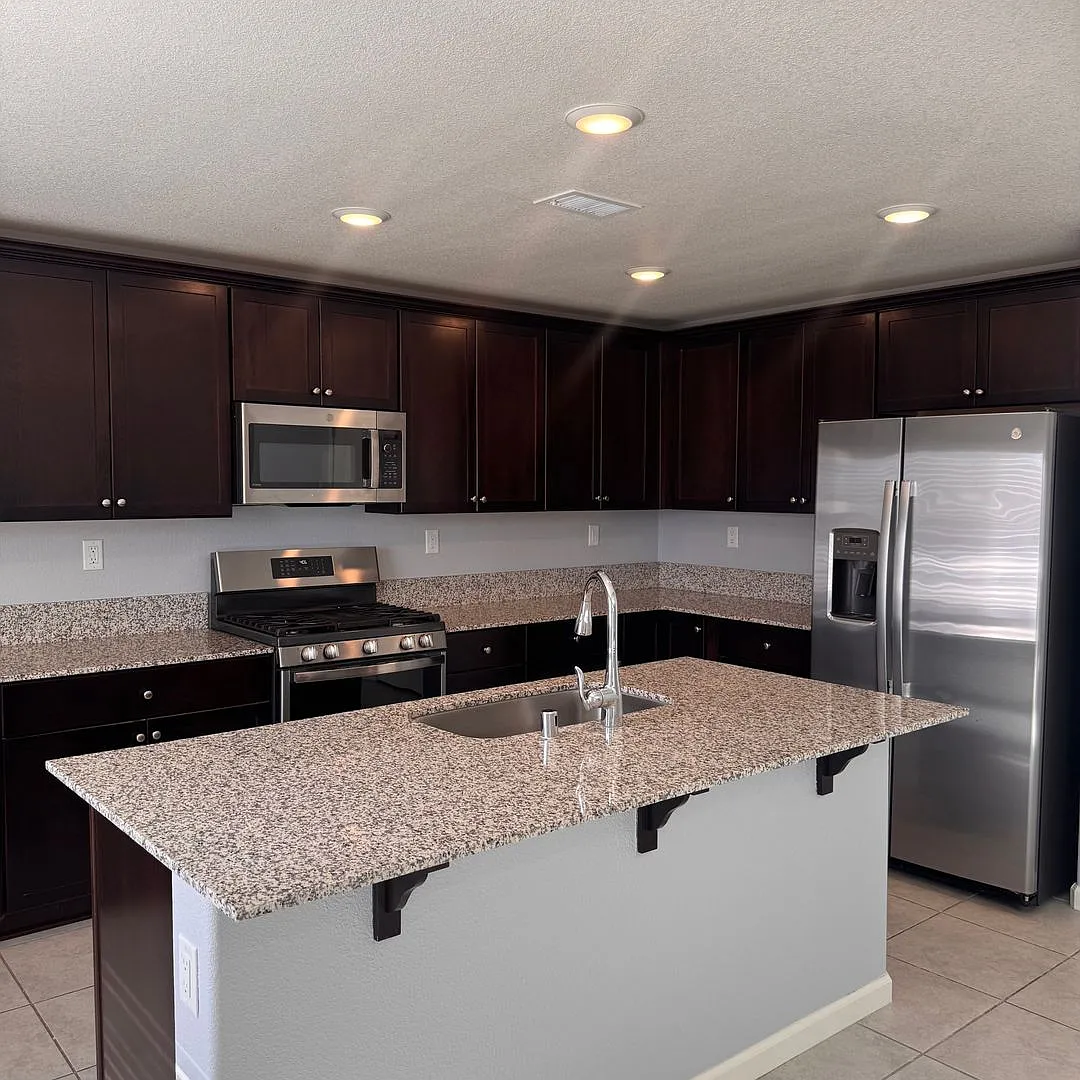 Building Photo - 8978 Quail Falls Dr