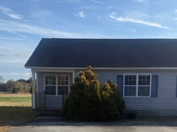 121 Simmental Ln, Richlands, NC 28574