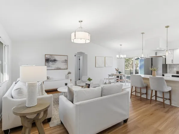 8508 Green Haven Dr, Minneapolis, MN 55445