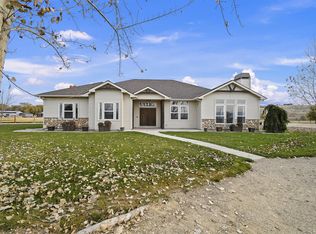 1356 Hill Rd, Melba, ID 83641