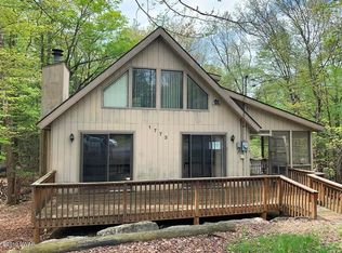 1773 Lakeview Dr E, Lake Ariel, PA 18436