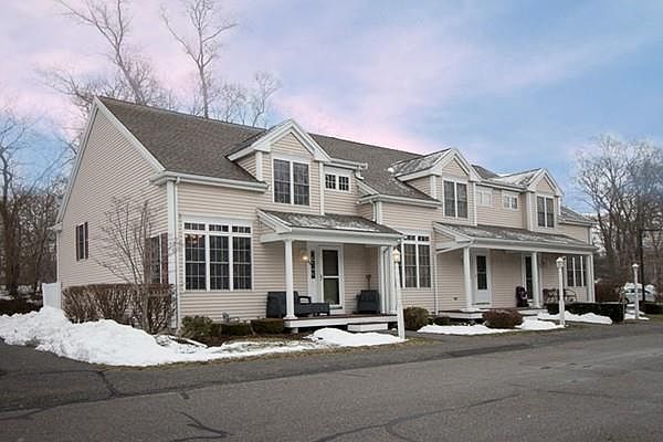 1st image of 864 Brockton Ave #864
