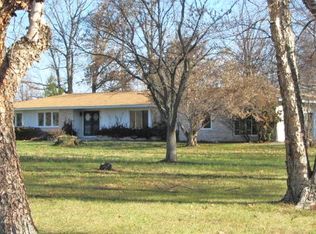 16090 Collins Rd, Johnston City, IL 62951