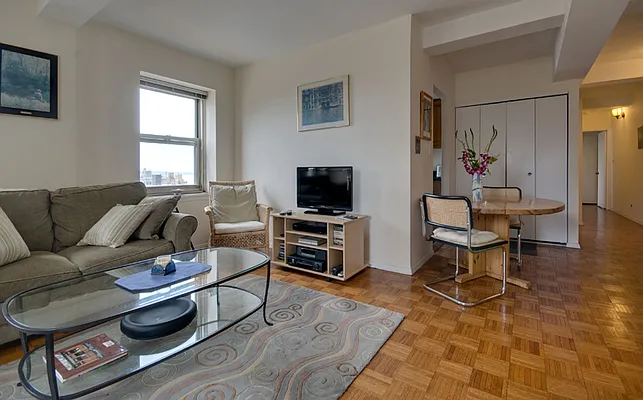 Sold by Brown Harris Stevens | media 27