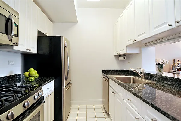 Sold by Corcoran | media 16