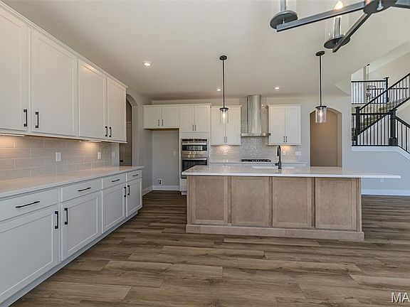 7th image of this home