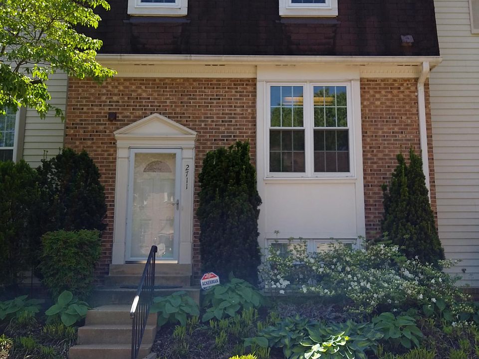 1st image of 2711 Woodwalk Ct