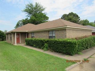 217-C S Center St, Conway, AR 72034