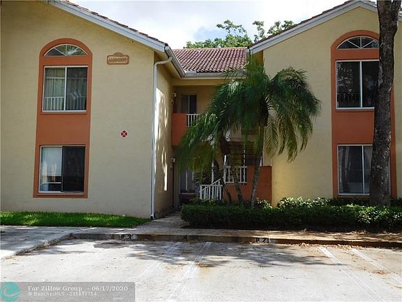 3rd image of 1149 Coral Club Dr #1149