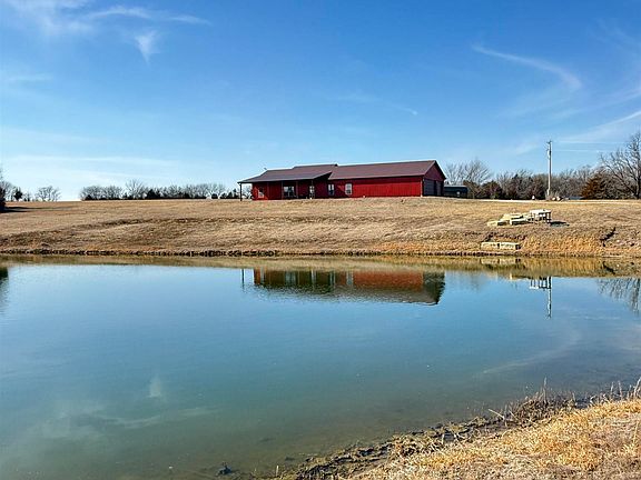 2nd image of 10729 SW Hoch Rd