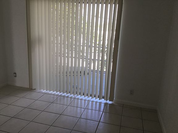 2nd image of 3915 S Flagler Dr APT 316