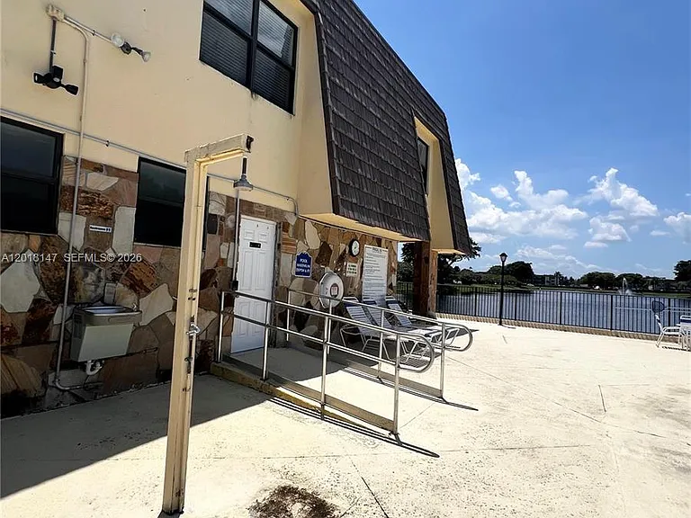 192 Springdale Cir #192 — Photo 38