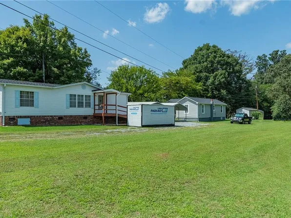 1025 E Holly Grove Rd, Lexington, NC 27292