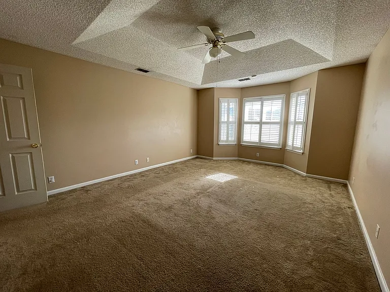 604 Wild Grape Dr — Photo 4
