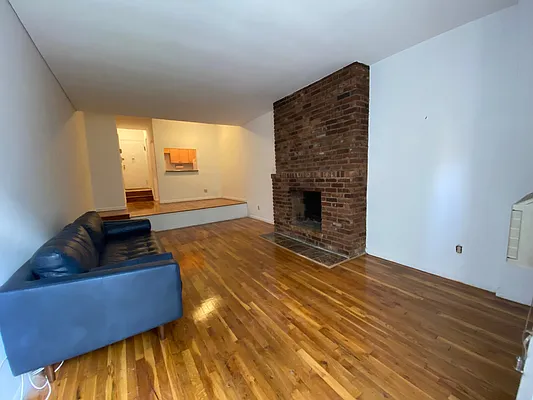 Rented by City Connections Realty | media 8