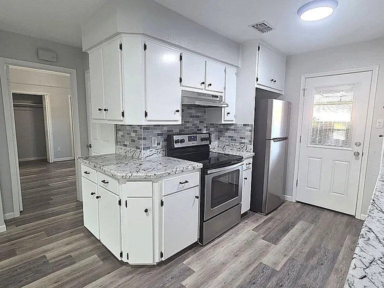 920 E Escondido Rd #D — Photo 4