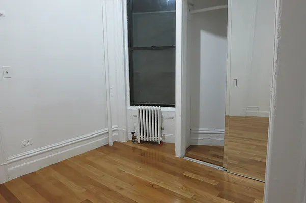 Rented by Manhattan Best Realty, Inc. | media 19