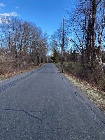 2nd image of 27 Charles Johnson Rd