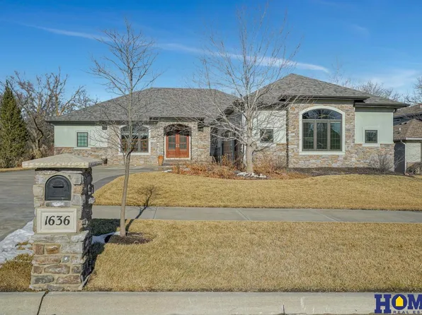 1636 W Set Aside Ct, Lincoln, NE 68523