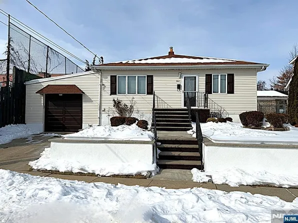 521 Weart Ave, Lyndhurst, NJ 07071