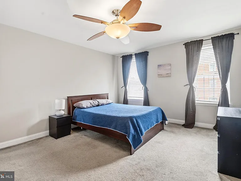 2040 Orleans St — Photo 9