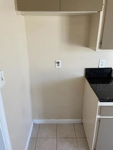 2 bed, 770 sqft, $1,300 — Photo 4