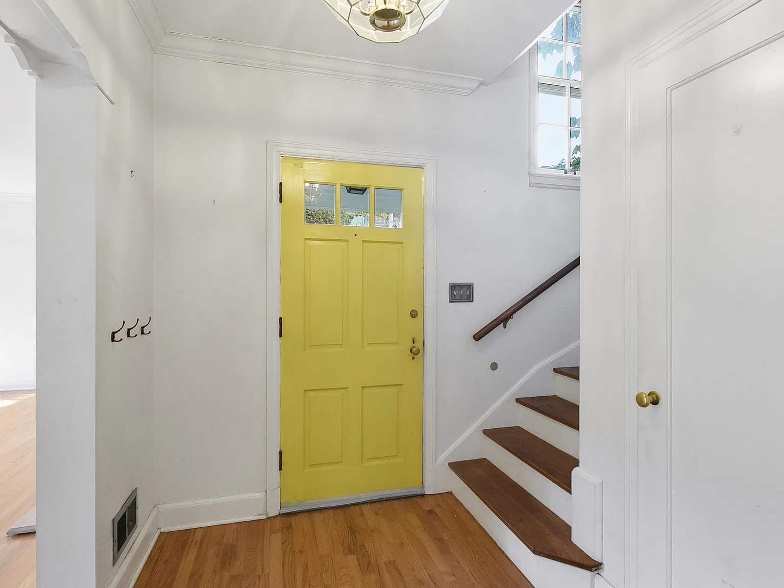 3 bed, 2.5 bath, 1984 sqft, $2,700 — Photo 3