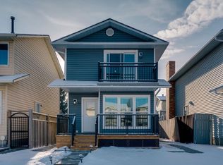 17 NW McKernan Rd SE, Calgary, AB T2Z 1S7