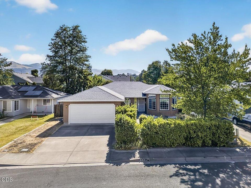 1st image of 937 Rebecca Dr
