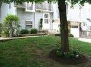 9422 Taylor St, Overland Park, KS 66212