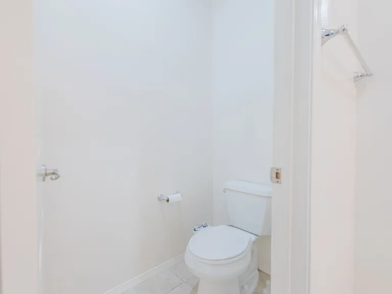 16220 Retreat Ct — Photo 42