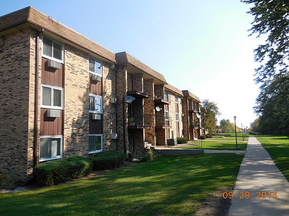 2nd image of 1045 Higgins Quarters Dr #4-301