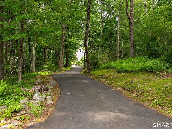 3rd image of 91 Whippoorwill Hollow Road