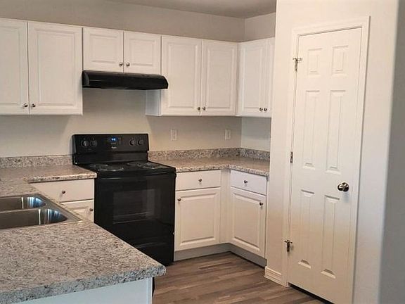 2nd image of 1628 E Jahns St